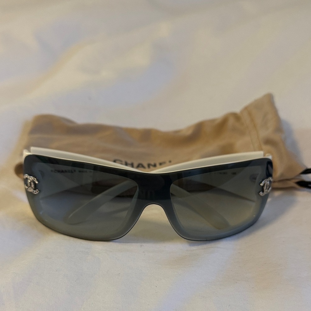 Chanel y2k sunglasses